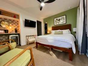 3rd Street Hideaway - Image 3