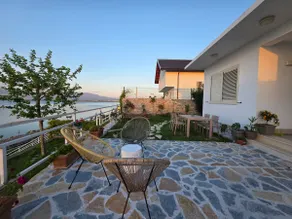 Pelikan Lake House - Image 4