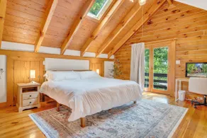 Eagles Rest— Grand, Luxurious & Peaceful Retreat! - Image 4