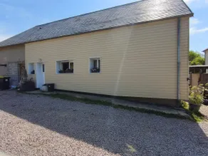 House with garden - Image 2