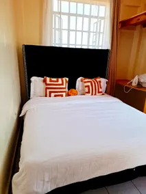 Quiet Quarter - Image 4