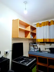 Quiet Quarter - Image 5