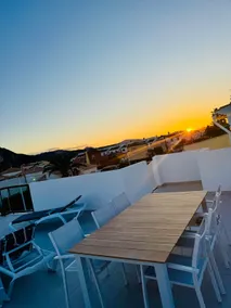 Modern home near the sea with pool - Image 3