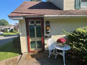 Pennsylvania Country Cottage - Image 2