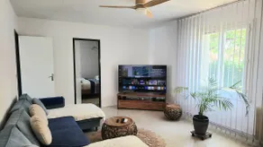Cozy House With Pool - Image 5
