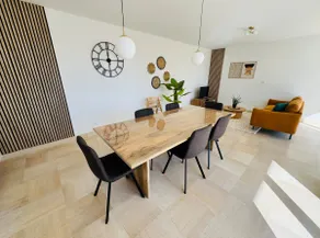 Bright apartment with garden - Image 4
