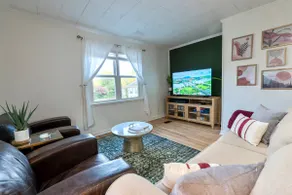 Cozy Pet-Friendly Home with Fire pit and King Beds - Image 4