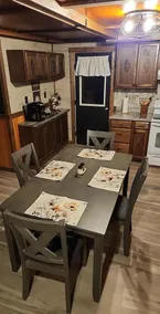 Pine Creek Airbnb - Image 2