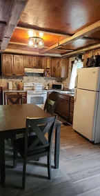 Pine Creek Airbnb - Image 3