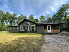The Seasons Cabin - Image 3