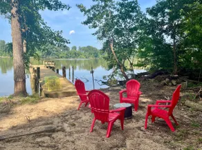 Nomini Nights – Waterfront Cottage - Image 3