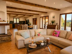 T1 charming classified *** on the ground floor of villa with garden and swimming pool, private lake access - Image 2