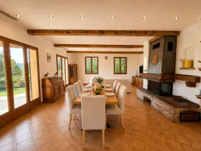 T1 charming classified *** on the ground floor of villa with garden and swimming pool, private lake access - Image 3