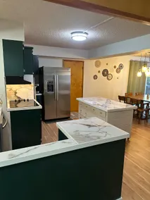 Spacious 5BR Retreat • Game Room • Downtown - Image 4