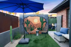 The Phoenix Parlor - 2 King Beds - Hot Tub - DT - Image 3