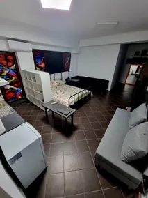 Studio spatios, cu scara privata - Image 2