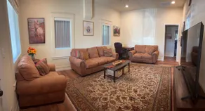 928 B Apartment Getaway - Image 2