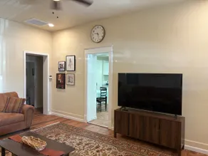 928 B Apartment Getaway - Image 4