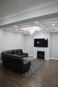 Home in Bradford West Gwillimbury - Image 3
