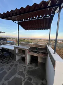 El Laurel Shelter. - Image 4