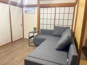 1-minute walk to the beach / 5 minutes from the station / Max 3-4 people / 3 rooms with different designs / Usami Seas... - Image 4
