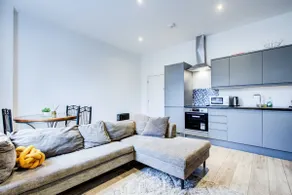 XL Modern Studio Flat In Kent - Image 2