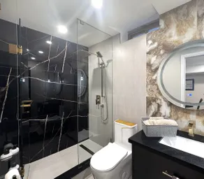Boutique 2BR Retreat|86” Cinema Experience|Parking - Image 3