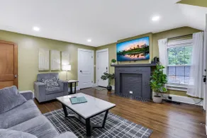The Nest at Clintonville - close to it all! - Image 4
