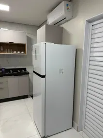 Designer Apartment | Laundry & Solar | Near HMC - Image 3
