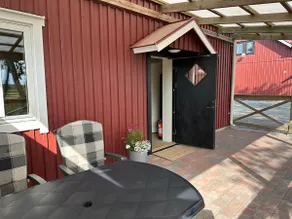 A small house in the countryside - Image 3
