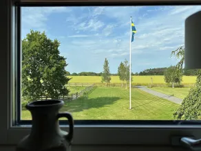A small house in the countryside - Image 5