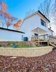 Lakefront 2BR for Nurses & Pros | Agam’s Oasis - Image 4