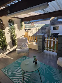Cozy retreat • Covered terrace • Close to ferry - Image 5