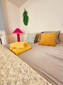 Free parking & garden accommodation - Image 2