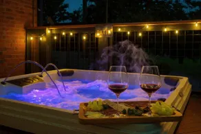 Triple Crown Estate | Bourbon Room | Spa | Pool - Image 4