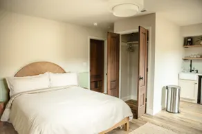 Fernwood Suite with Mountain View Sauna - Image 2