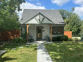 Contemporary Cottage 5 min walk to major bike path - Image 2