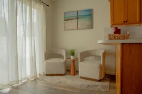 Cozy Home Near Notre Dame • Ideal for Families - Image 3