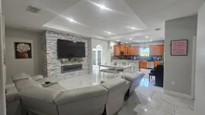Modest & Comfy Stay By Andres property management - Image 2