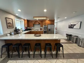 Epic Yosemite Getaway • Sleeps 12 • Hot Tub - Image 2