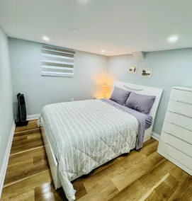 Lake Breeze 2Bed Basement Apart, EV & Free Parking - Image 5
