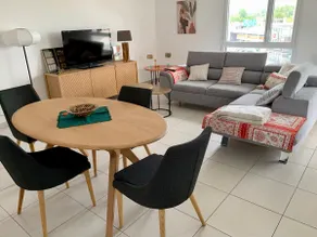 Charming two-room apartment with balcony and parking 100 m from the tram - Image 5