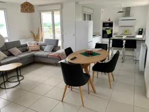 Charming two-room apartment with balcony and parking 100 m from the tram - Image 3