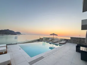 Blue Infinity Boutique Villa - Image 4