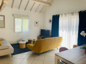The Yellow House/7 people/quiet - Image 2