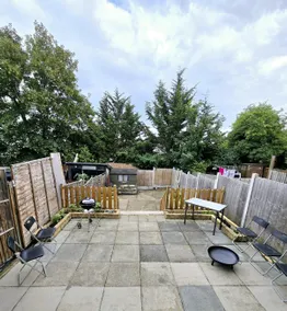 3 Bed House With BBQ + Pet Friendly - Image 4
