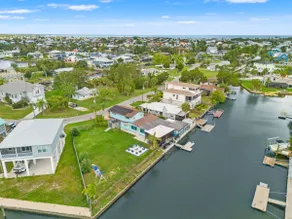 6BR Waterfront • Direct Gulf • Fire Pit • Biliards - Image 4