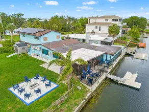 6BR Waterfront • Direct Gulf • Fire Pit • Biliards - Image 5