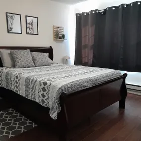 24-7th Avenue Air B&B Unit # 5. - Image 4