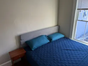 Comfy King Beds~5 min to Salem - Image 5